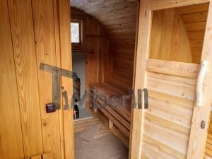 Utendørs barrel sauna med terrasse og Harvia elektrisk varmeovn (9)
