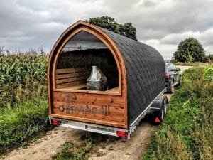 Utendørs igloo sauna med trailer garderoben og vedovn (12)
